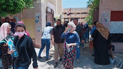 تباين آراء طلاب الثانوية العامة حول امتحان الفيزياء