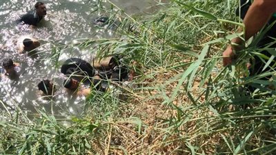 سقوط سيارة بترعة الإبراهيمية بملوي بداخلها أجهزة محمول ب٢ مليون جنيه   