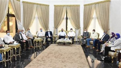 محافظ الشرقية لرؤساء الأحياء: 