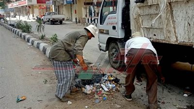 غلق محلين مخالفين وحملات نظافة مكبرة وصيانة أعمدة الإنارة بكفر الشيخ