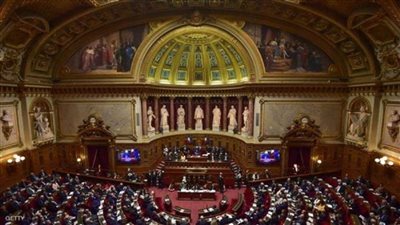 مجلس الشيوخ الفرنسي يقر قانونا لتوسيع نطاق الشهادة الصحية والتلقيح الإجباري
