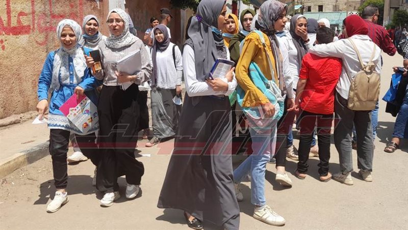 طلاب الثانوية العامة