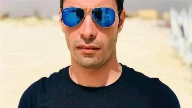 الدكتور حلمى