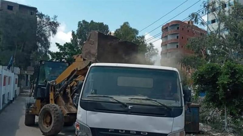 رفع تراكمات القمامة