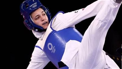 محمد صلاح يهنئ هداية ملاك وسيف عيسى بعد حصولهما على الميدالية البرونزية