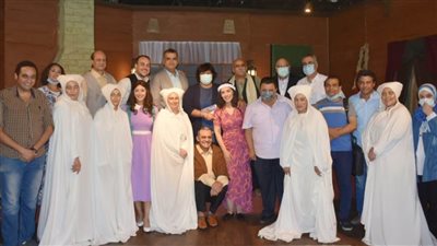 وزيرة الثقافة تشهد عرض 