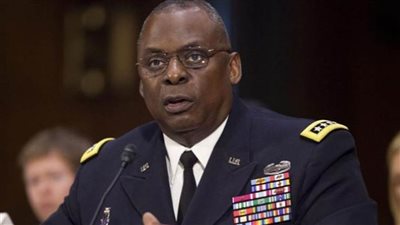 وزيرا دفاع الولايات المتحدة وسنغافورة يناقشان التعاون الثنائي