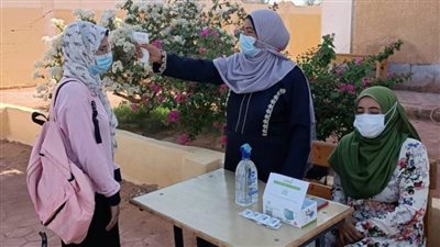 تعليم الوادي الجديد: طلاب الشعبة الأدبية يختتمون اليوم باللغة الأجنبية الأولى