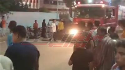 اخماد حريق هائل بسيارة سوزوكى بجوار مجلس مدينة الخانكة