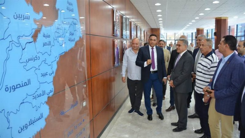 لقاء محافظ الدقهلية