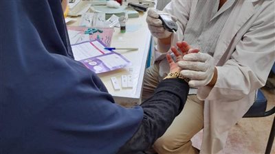 صحة المنيا تقدم الخدمات الطبية لـ1766 مواطنا بالسلام ببني مزار