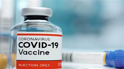 طبيب روسي ينفي شائعات عدم صلاحية لقاح كورونا في بلاده