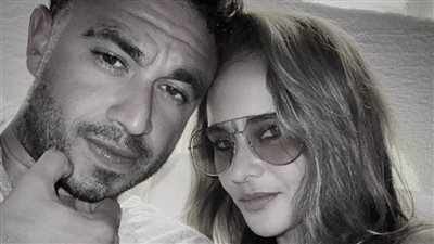 ما هو فارق السن بين نيللي كريم وخطيبها هشام عاشور؟