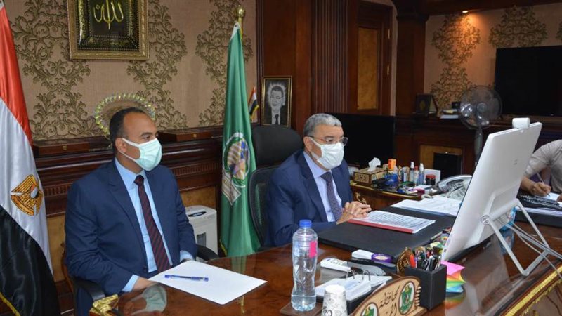 محافظ المنيا ونايبه