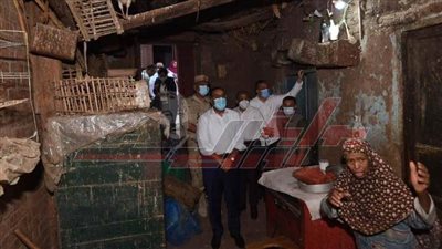 ربنا يحفظه ويرعاه“.. وصلة دعاء من سيدة ”المنزل المتهالك“ للرئيس السيسي