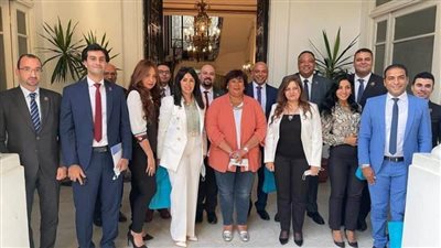 وفد تنسيقية شباب الأحزاب يلتقي وزيرة الثقافة