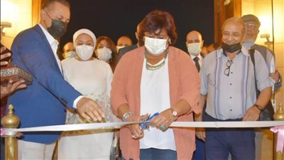 وزيرة الثقافة تفتتح فعاليات الدورة الـ42 من المعرض العام 