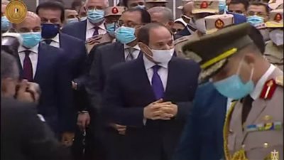 الرئيس السيسي: أرجو ألا يتم إساءة استقبال كلامى عن زيادة رغيف العيش