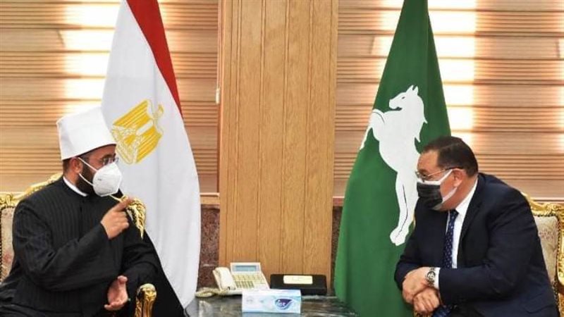 محافظ الشرقية والدكتور