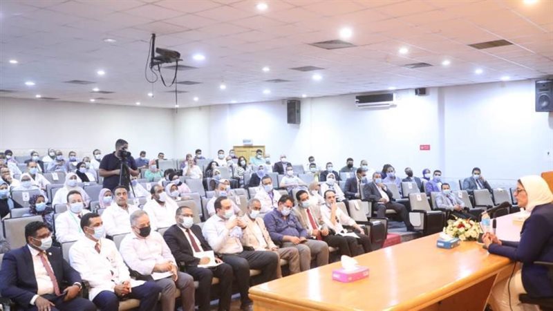 اجتماع وزيرة الصحة