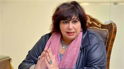 وزيرة الثقافة تهنئ 4 مبدعين مصريين