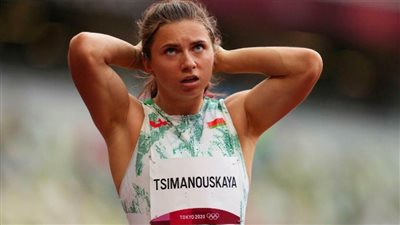 وارسو: العداءة البيلاروسية كريستسينا تسيمانوسكايا في رعاية الدبلوماسيين البولنديين