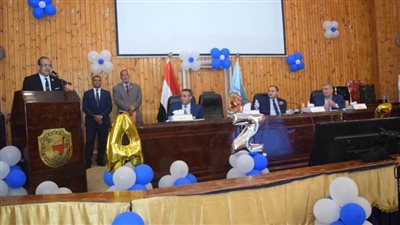 جامعة سوهاج تكرم اليوم الدكتور أحمد عزيز 