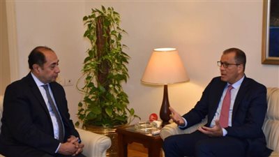 زكي يستقبل وزير خارجية رومانيا بجامعة الدول العربية