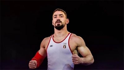 عمرو رضا يخسر من بطل كازاخستان في ربع نهائي المصارعة