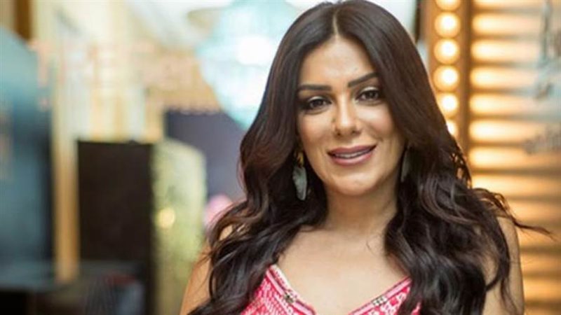 الفنانة إنجي المقدم