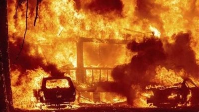 شاهد..إجلاء أكثر من 16 ألف شخص في كاليفورنيا بسبب حرائق الغابات