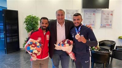 عاجل| برونزية اليد وأسباب رحيل ميسي وجائزة النني واستقبال رسمي لكيشو 