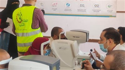حياة كريمة.. توقيع الكشف علي ٧٨٤ مواطنًا من مرضى العيون بالبحيرة