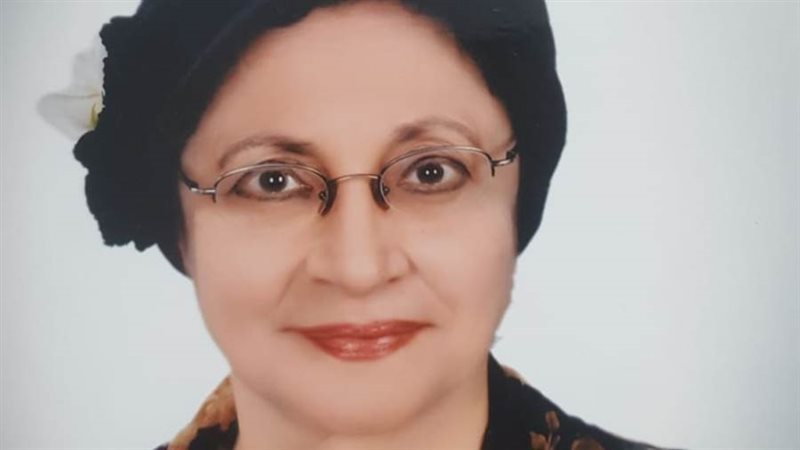 الدكتورة عزة رشاد