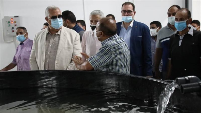 وزير الزراعة ووفد