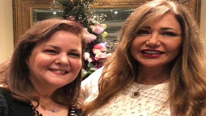 ليلي علوي ودلال عبد