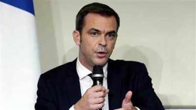 وزير الصحة الفرنسي يخفف إجراءات تطبيق الشهادة الصحية