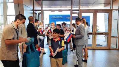 عودة السياح الروس لشرم الشيخ والمحافظ والسفير الروسى فى استقبال أول رحلة