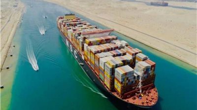 تداول 15 سفينة للبضائع العامة والحاويات بموانئ بورسعيد