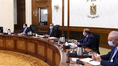 رئيس الوزراء يتابع موقف تطبيق منظومة التحول الرقمي لإنفاذ القانون