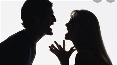 استشاري علاقات أسرية: لهذا السبب تلجأ المرأة لاستخدام العنف ضد زوجها