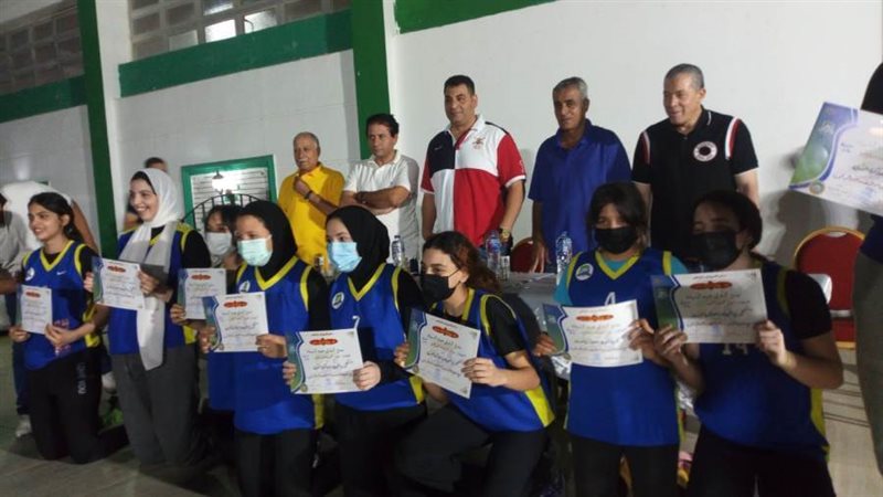 أثناء تكريم فرق نادي