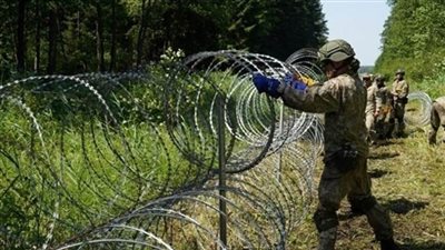 لاتفيا تعلن حالة الطوارئ على حدودها مع بيلاروسيا.. لهذا السبب