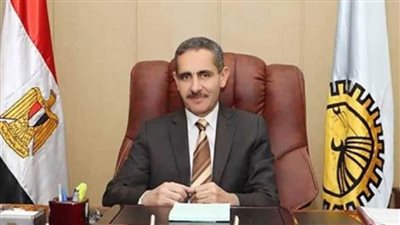 محافظ الغربية يناقش مقترحات تطوير مركز قطور