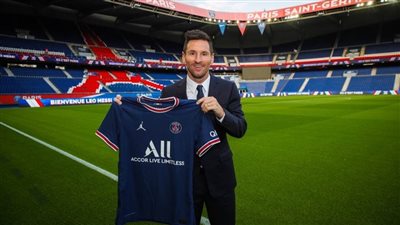 رسميا.. باريس سان جيرمان يعلن تعاقده مع ليونيل ميسي