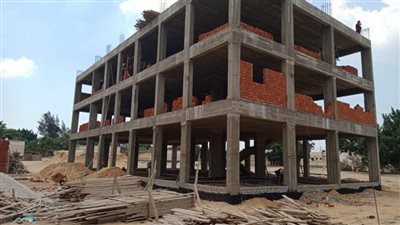 استكمال الأعمال الإنشائية بمجمع مصالح قري 