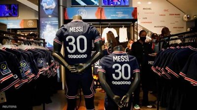 نفاد قميص ميسي الجديد من متجر باريس سان جيرمان في 30 دقيقة