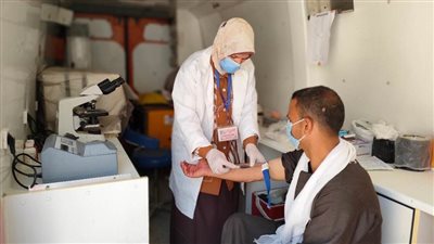 تقديم الخدمات الطبية لـ 1601 خلال قافلة طبية بقرية جبل الطير بسمالوط 