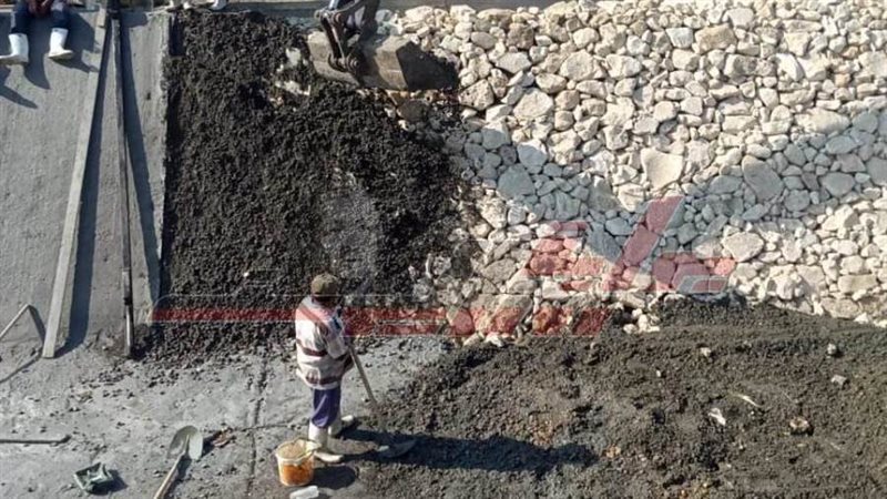 أعمال تبطين الترع