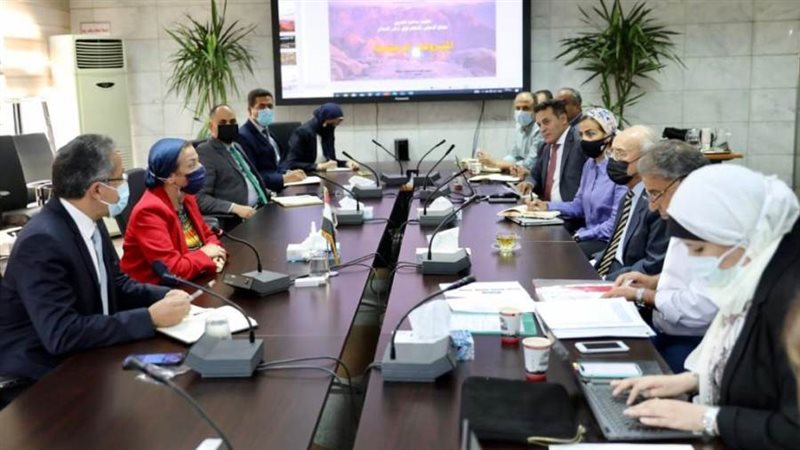 وزير السياحة والآثار